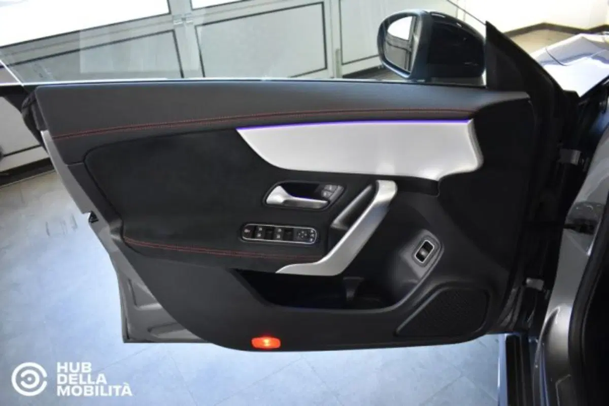 Mercedes-Benz CLA Shooting Brake usata a Perugia (7)