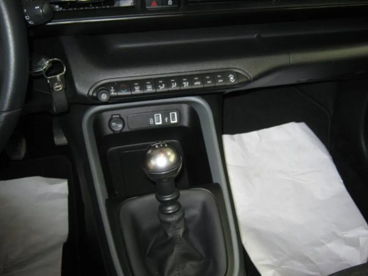 Jeep Avenger usata a Fermo (14)