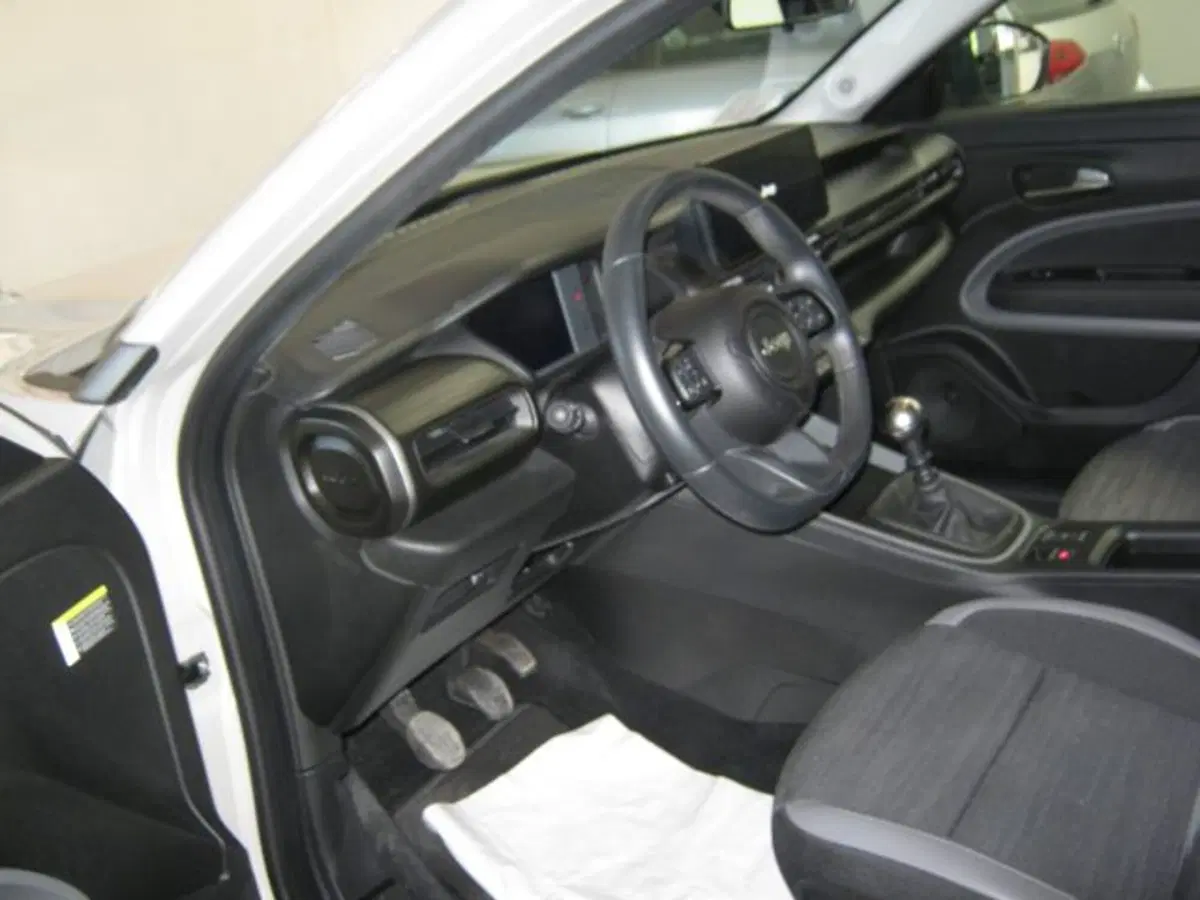 Jeep Avenger usata a Fermo (5)