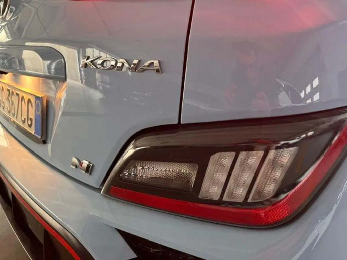 Hyundai Kona usata a Verbano Cusio Ossola (12)