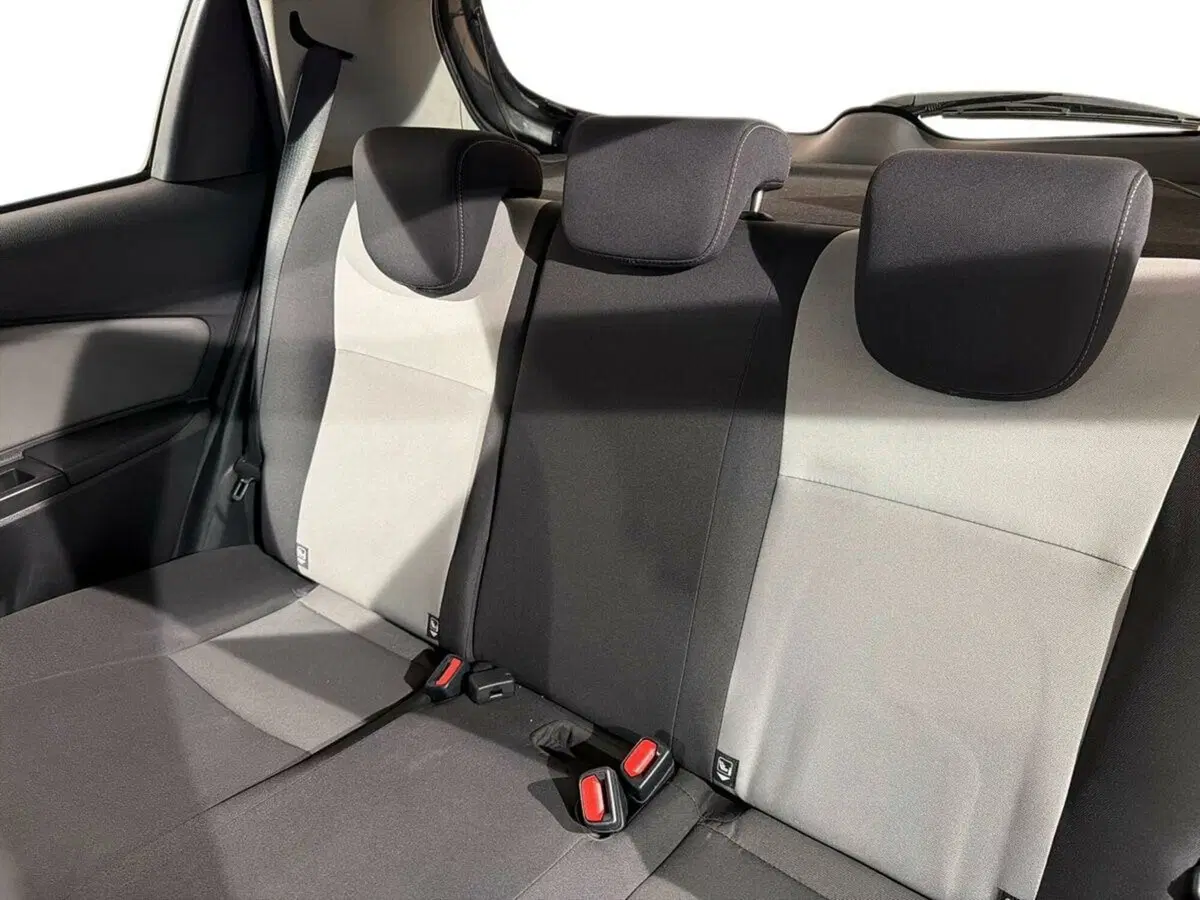 Toyota Yaris usata a Lecco (10)
