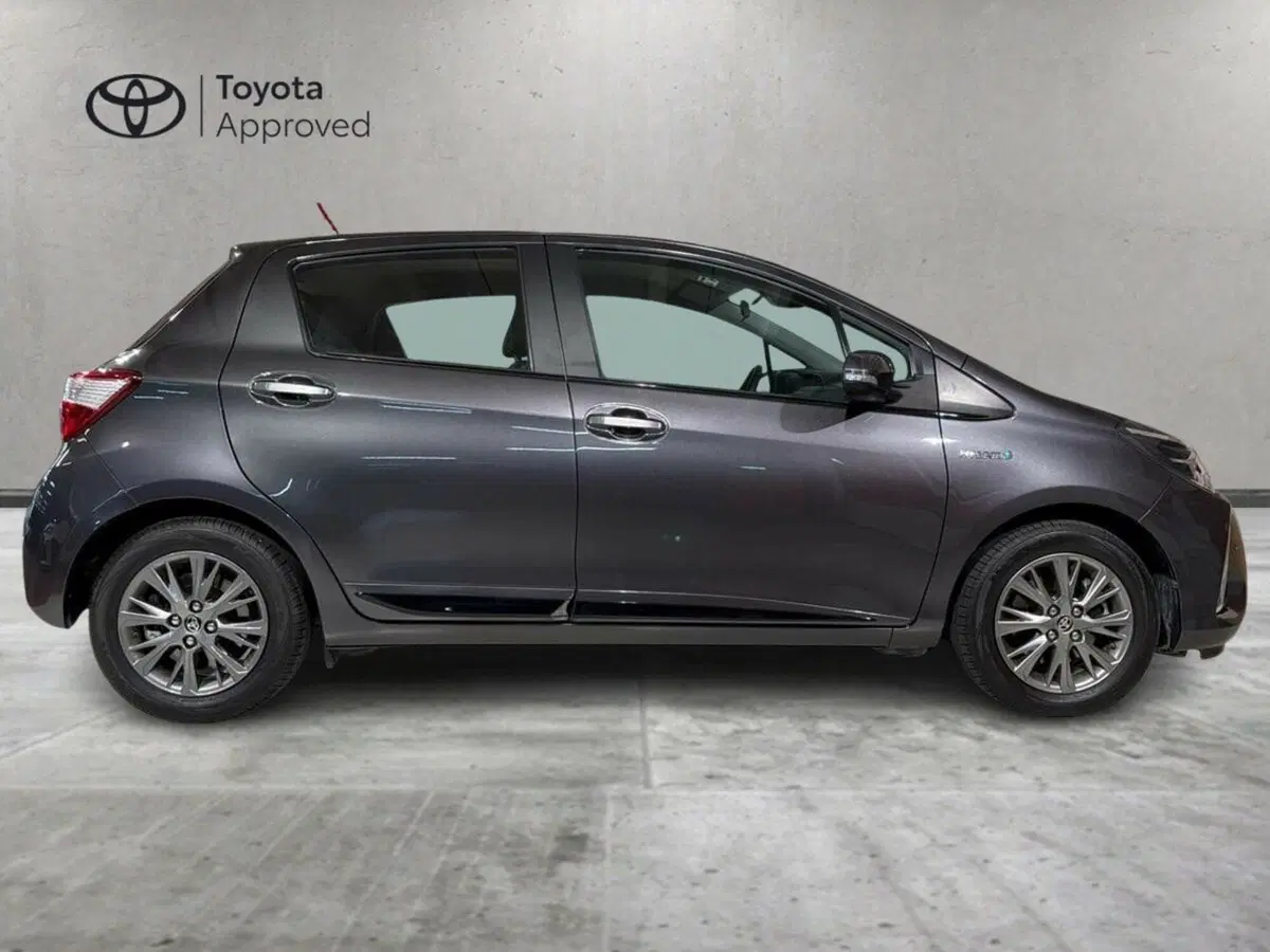 Toyota Yaris usata a Lecco (3)