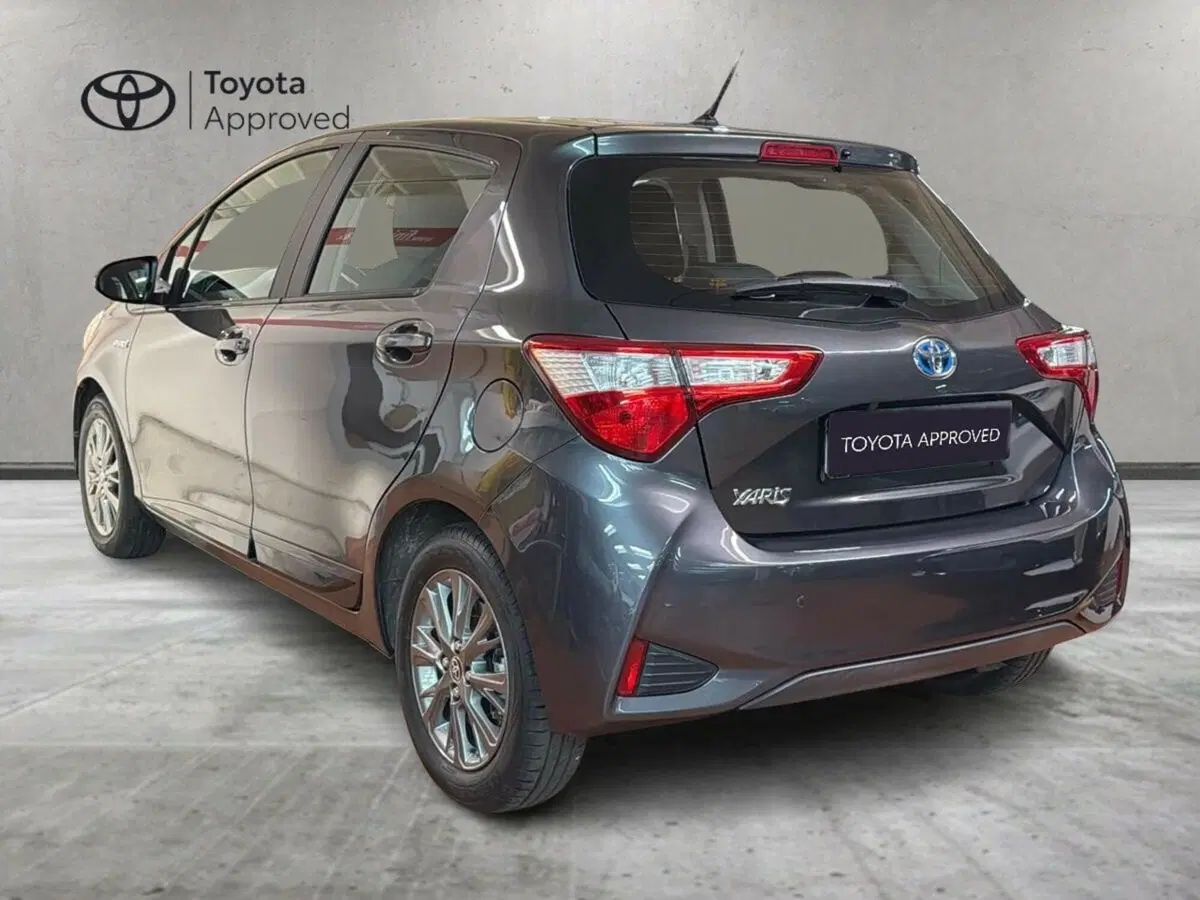 Toyota Yaris usata a Lecco (4)