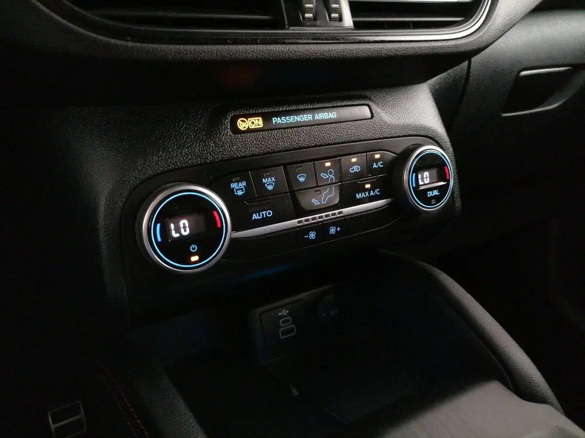 Ford Kuga usata a Roma (15)