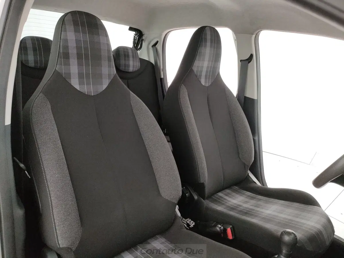 Peugeot 108 usata a Caserta (13)