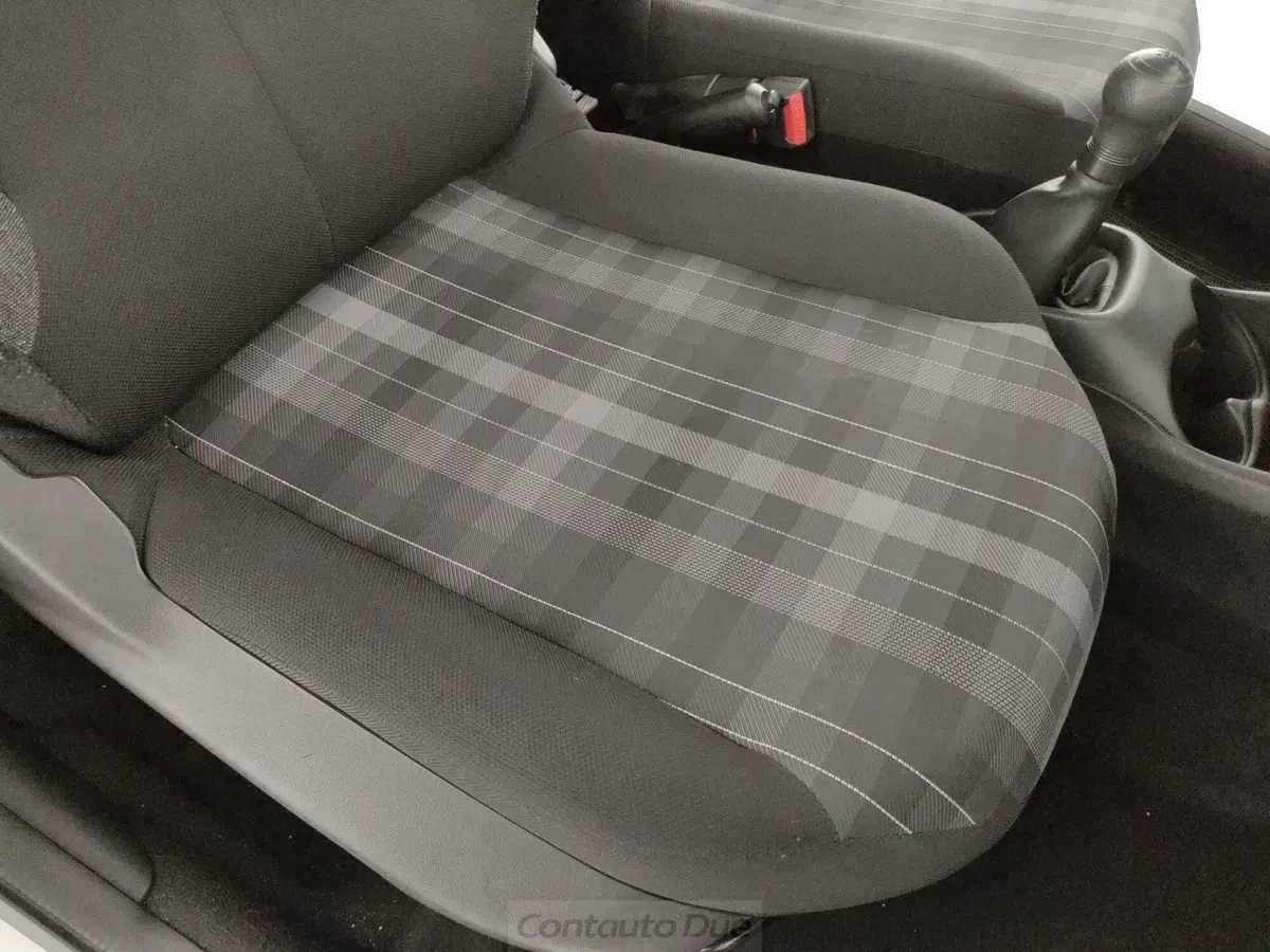 Peugeot 108 usata a Caserta (14)
