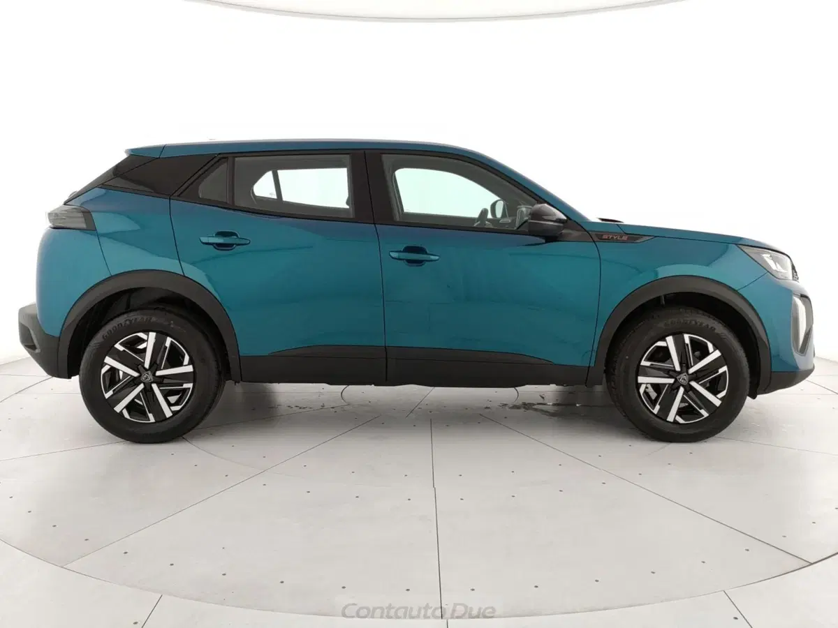 Peugeot 2008 nuova a Caserta (4)