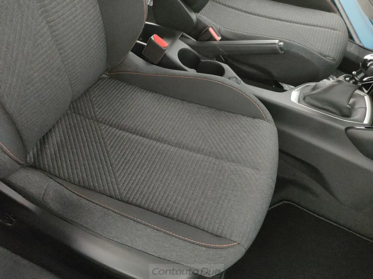 Peugeot 2008 nuova a Caserta (15)
