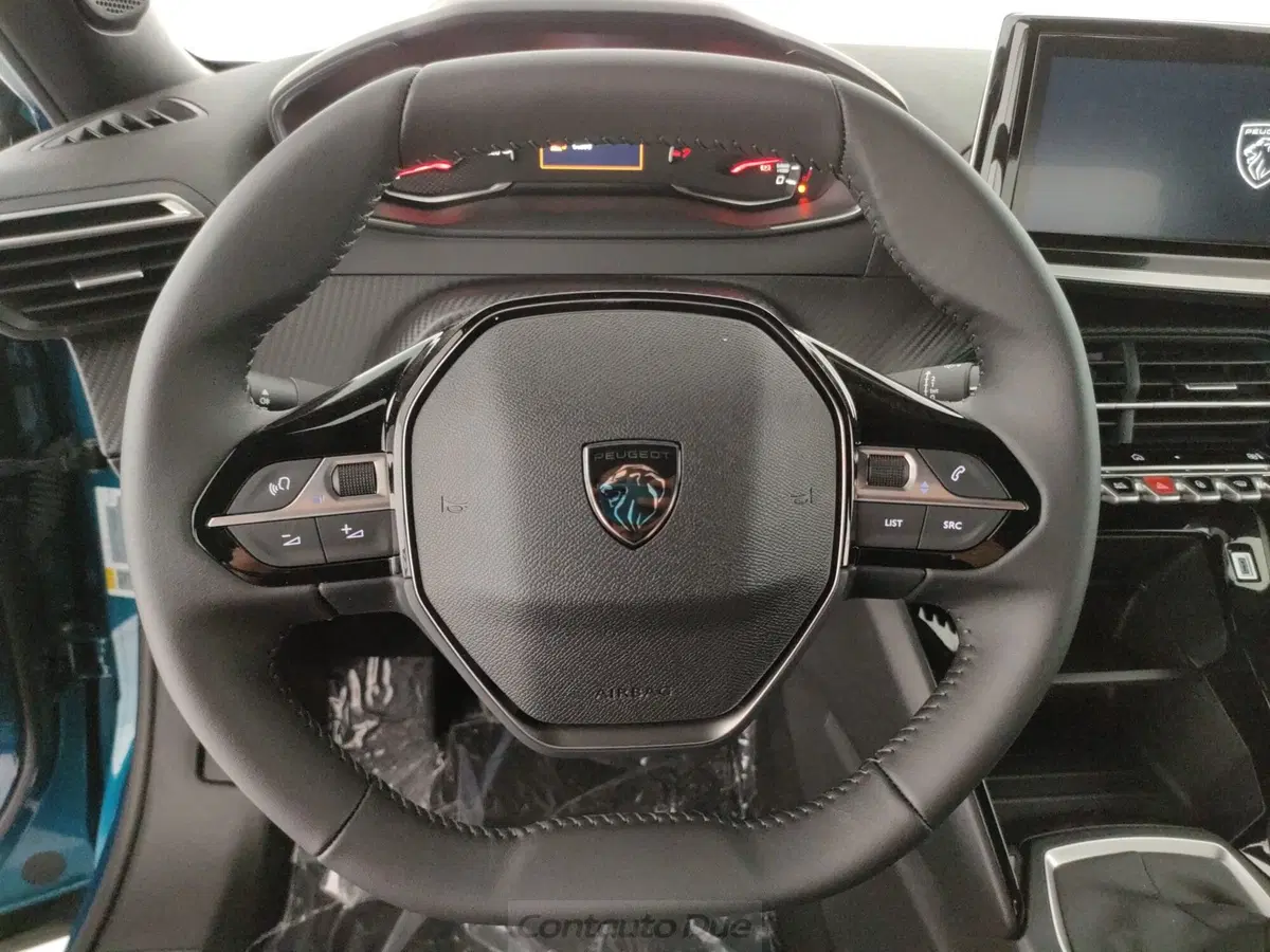Peugeot 2008 nuova a Caserta (19)