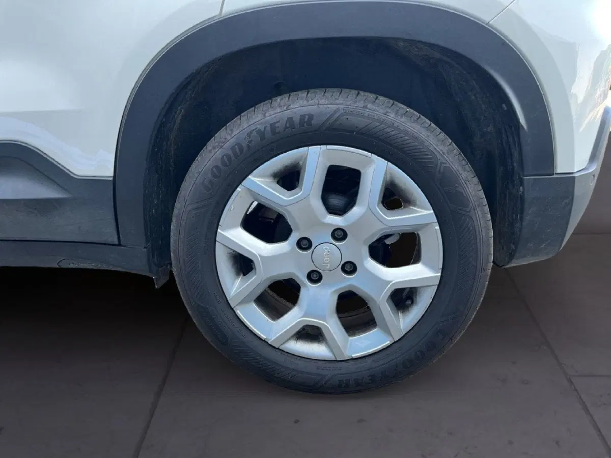 Jeep Avenger usata a Torino (7)