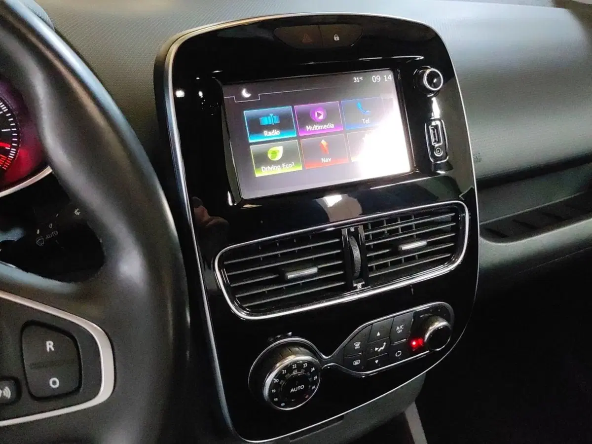 Renault Clio Sporter usata a Milano (10)