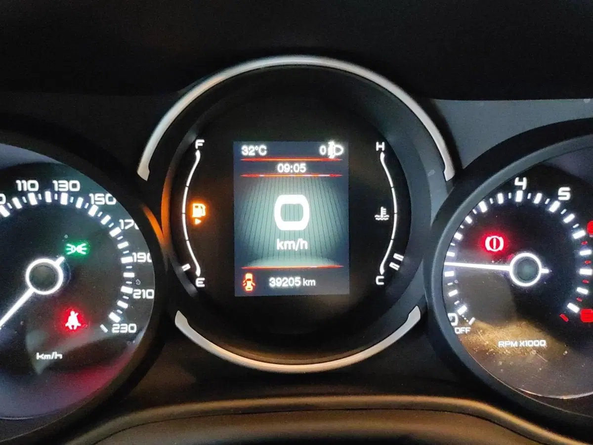 Fiat 500L usata a Milano (9)