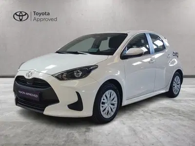 Toyota Yaris 1.5 Hybrid 5 porte Energy del 2024 usata a Milano