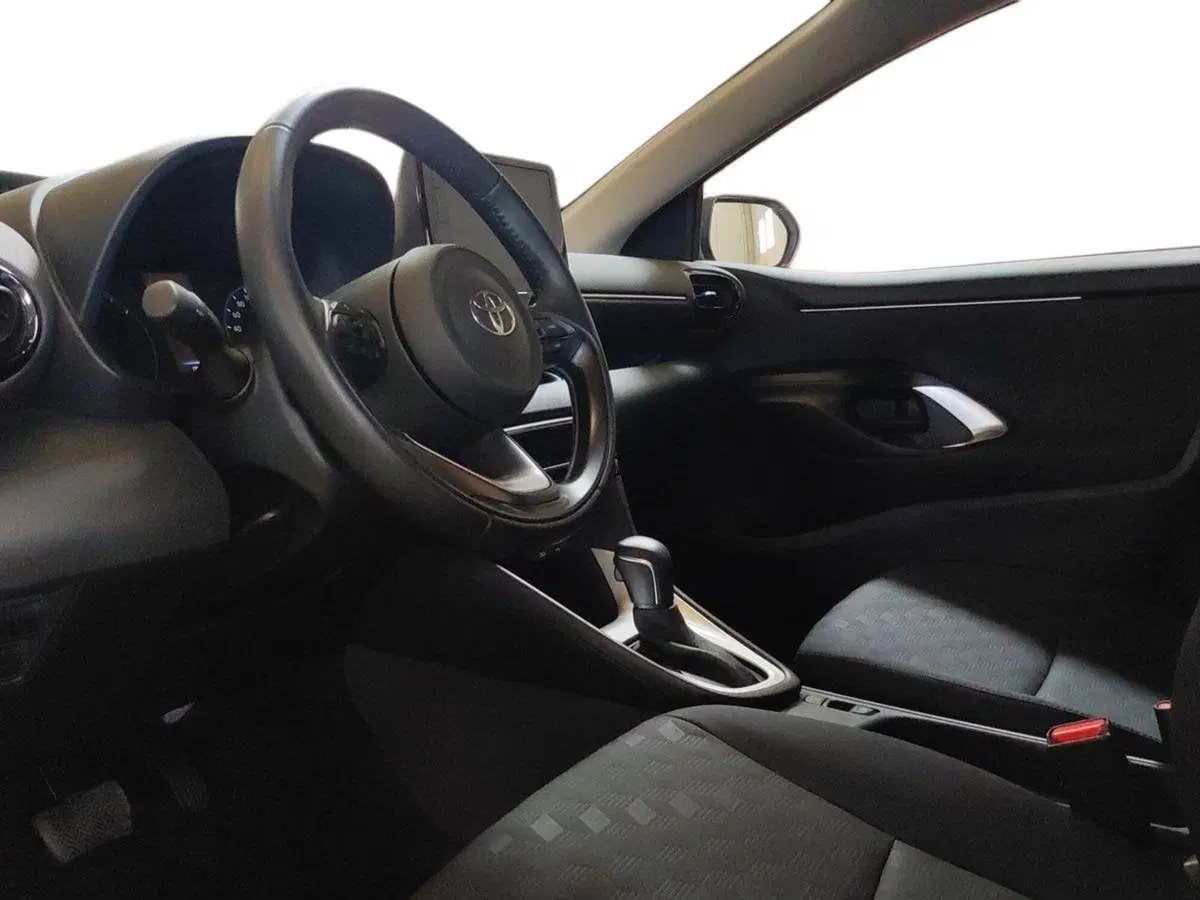 Toyota Yaris usata a Milano (7)