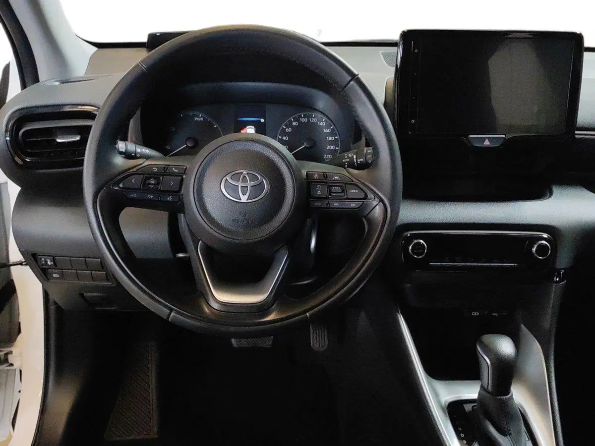Toyota Yaris usata a Milano (8)