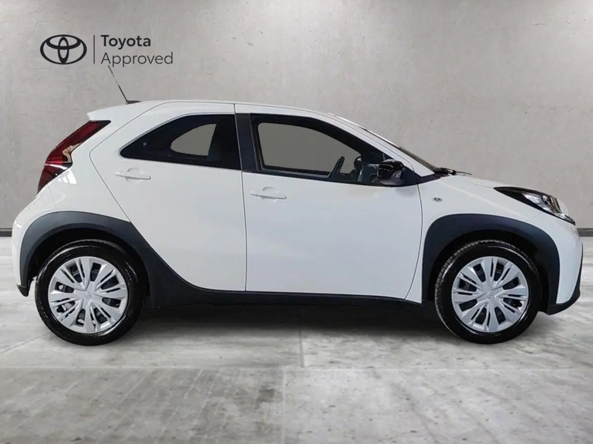 Toyota Aygo X usata a Milano (4)