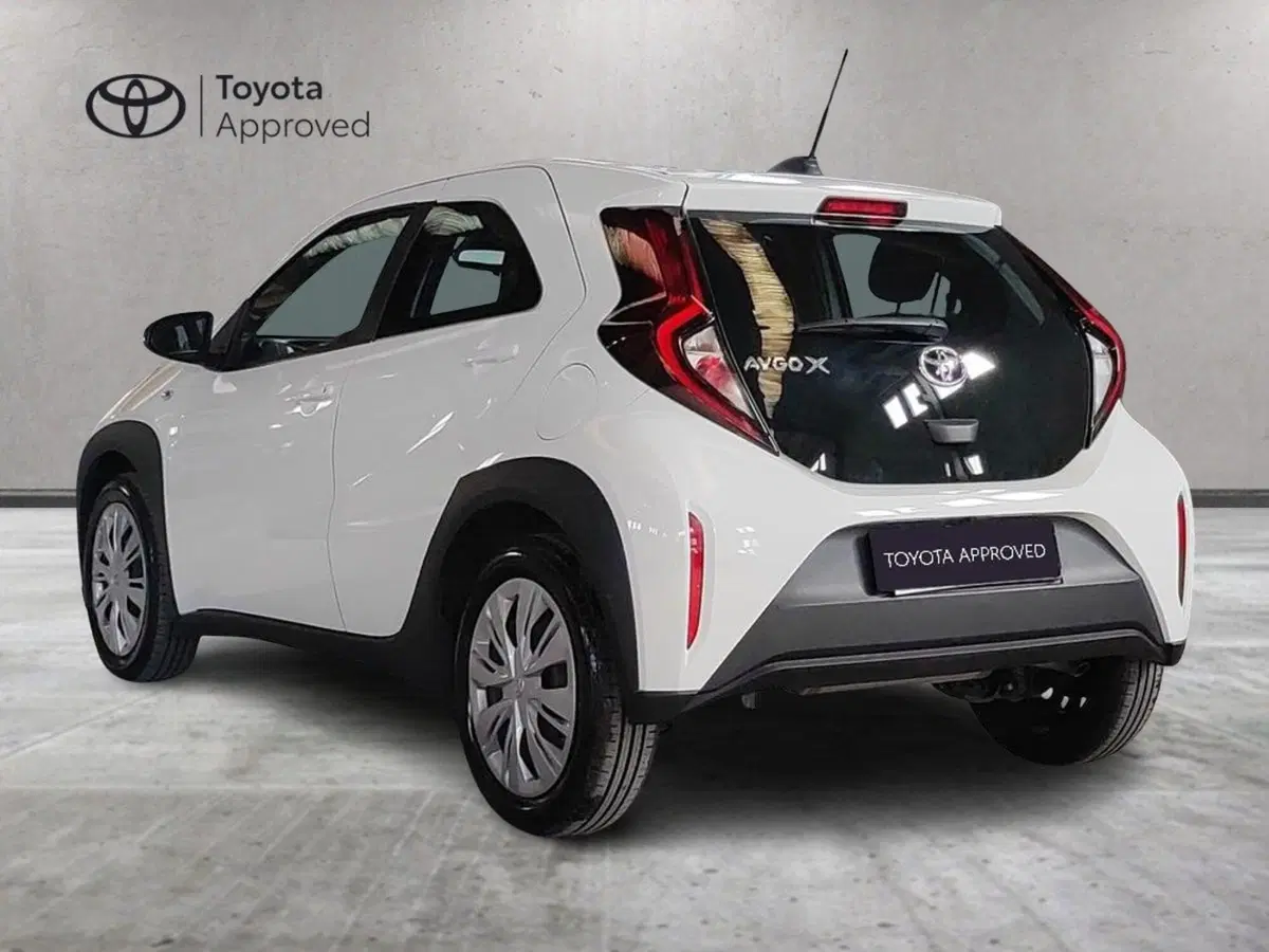 Toyota Aygo X usata a Milano (5)