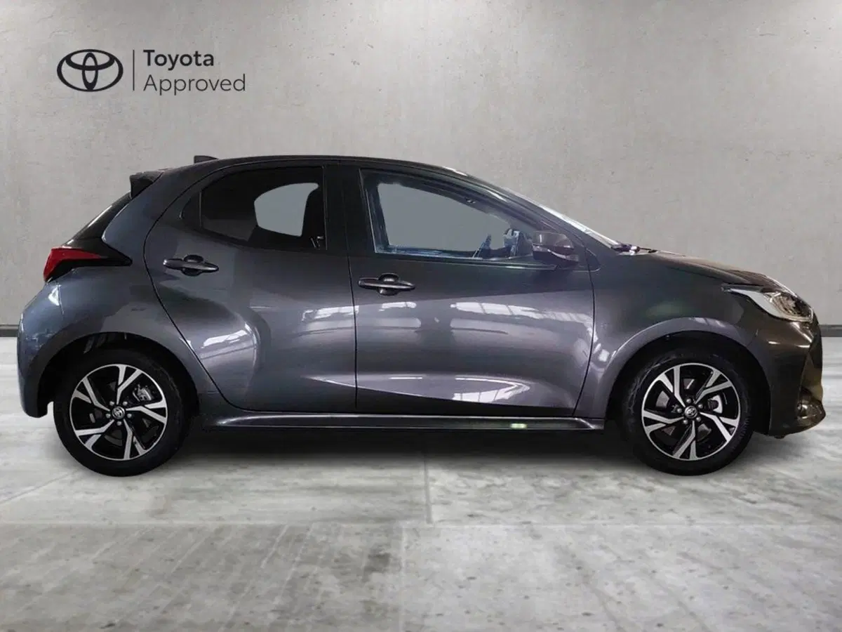 Toyota Yaris usata a Milano (5)