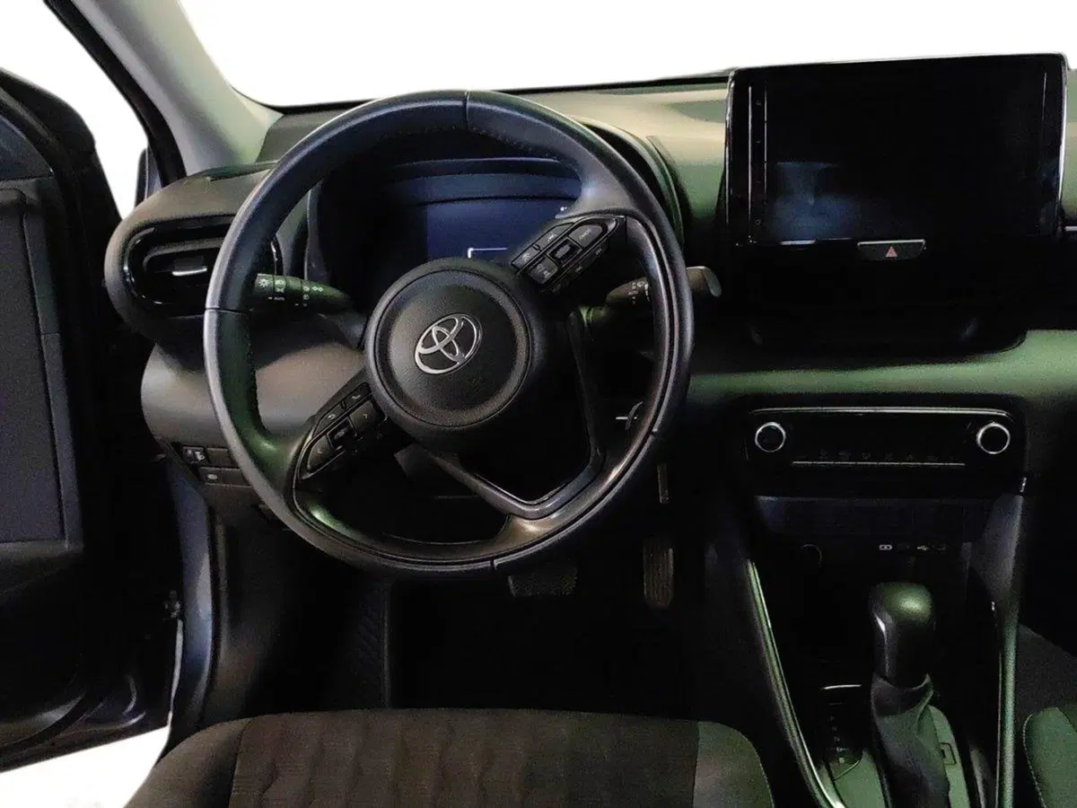 Toyota Yaris usata a Milano (9)