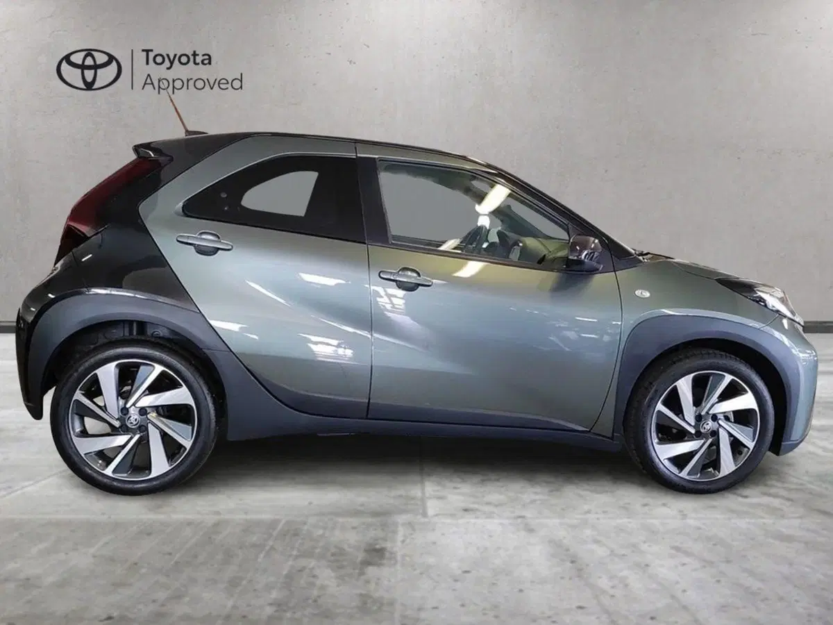 Toyota Aygo X usata a Milano (5)