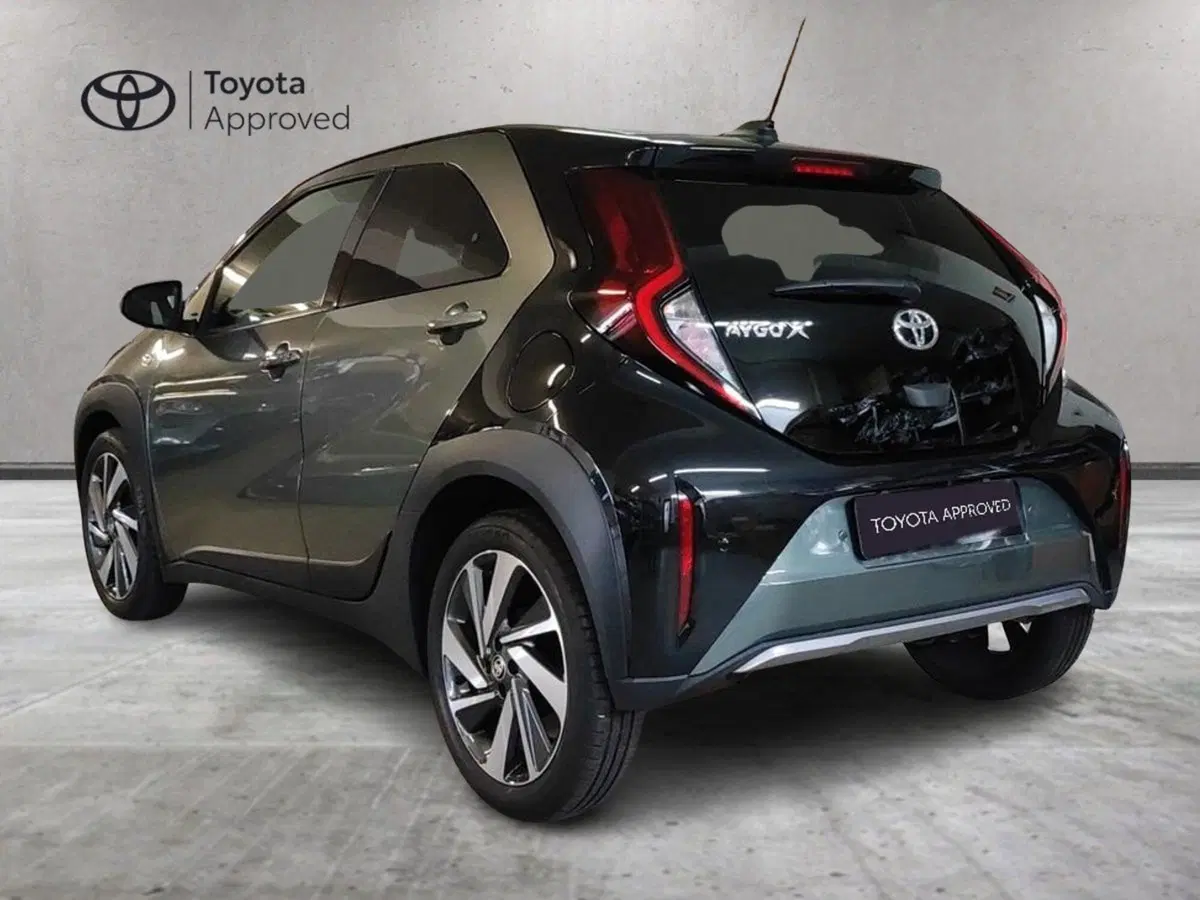 Toyota Aygo X usata a Milano (6)