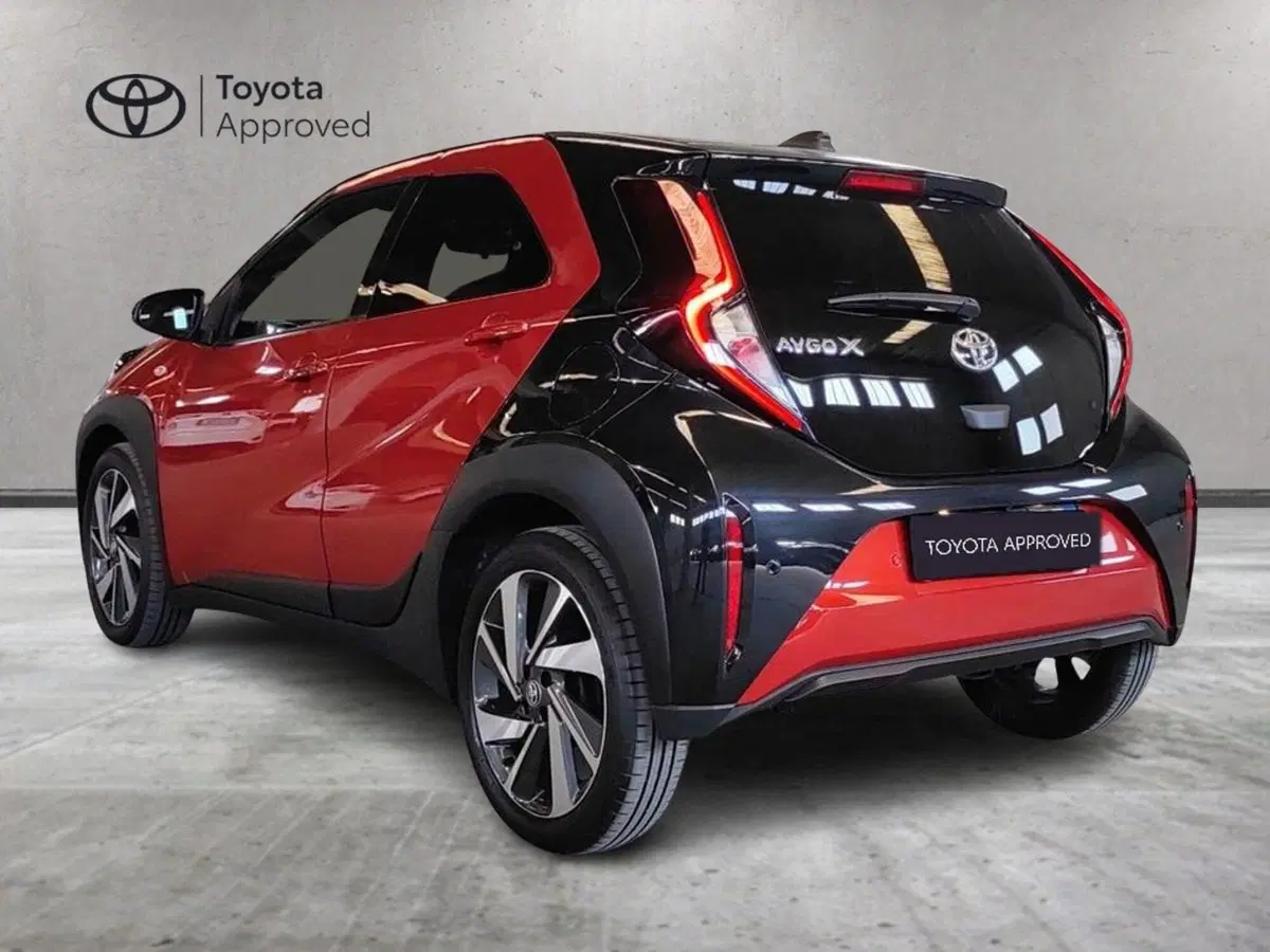 Toyota Aygo X usata a Milano (6)
