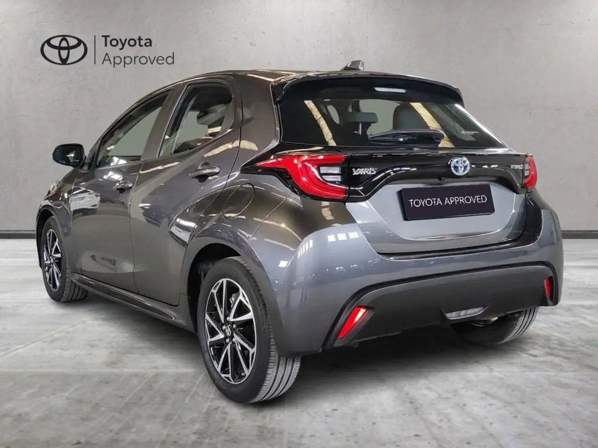 Toyota Yaris usata a Milano (6)