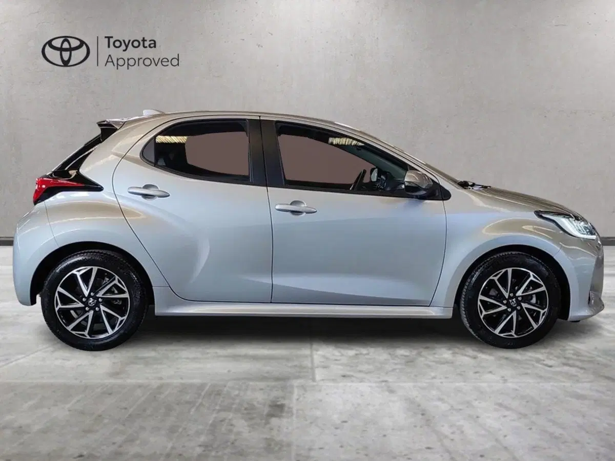 Toyota Yaris usata a Milano (5)