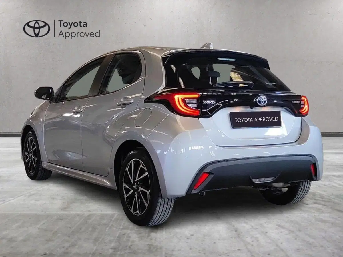 Toyota Yaris usata a Milano (6)