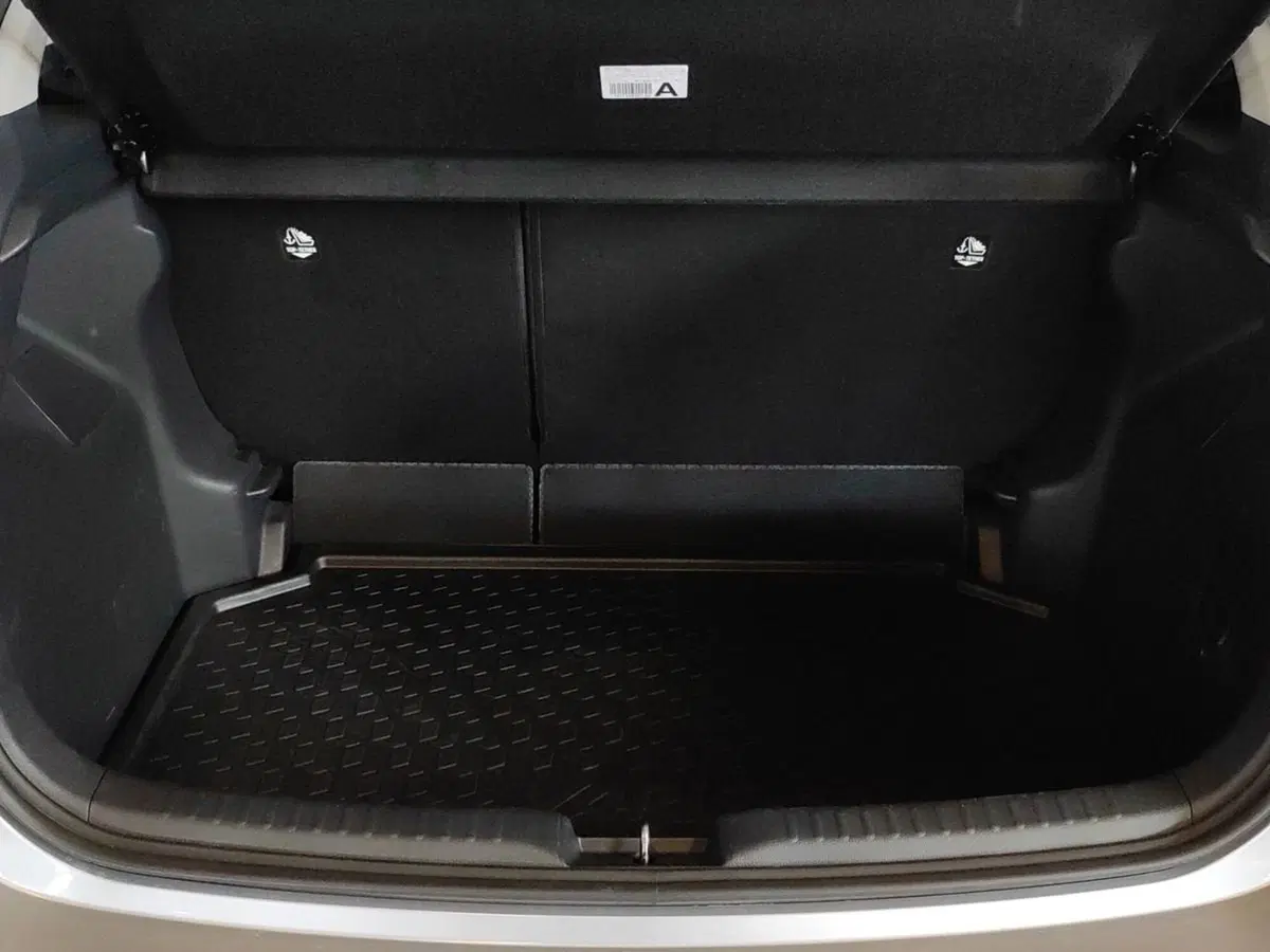 Toyota Yaris usata a Milano (7)