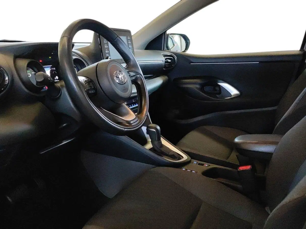 Toyota Yaris usata a Milano (8)