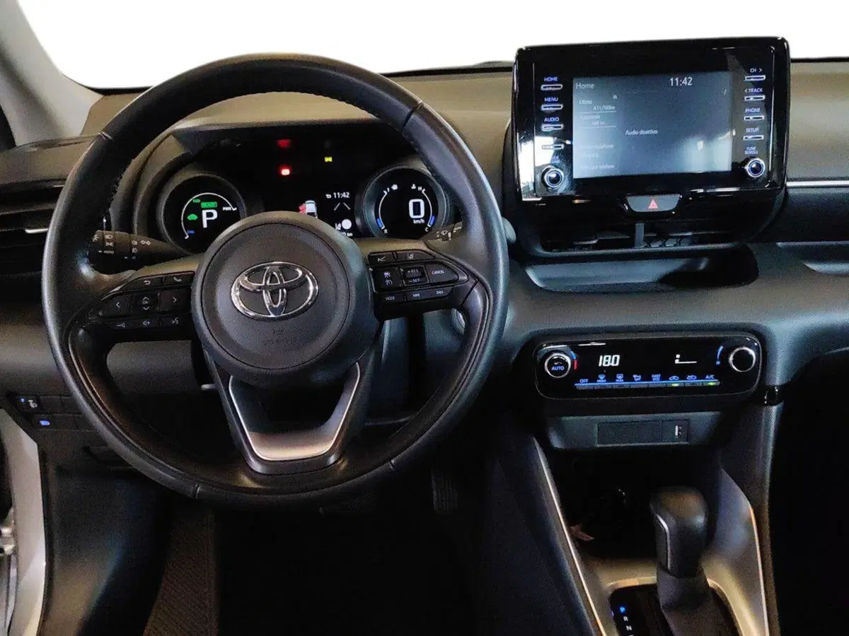 Toyota Yaris usata a Milano (9)