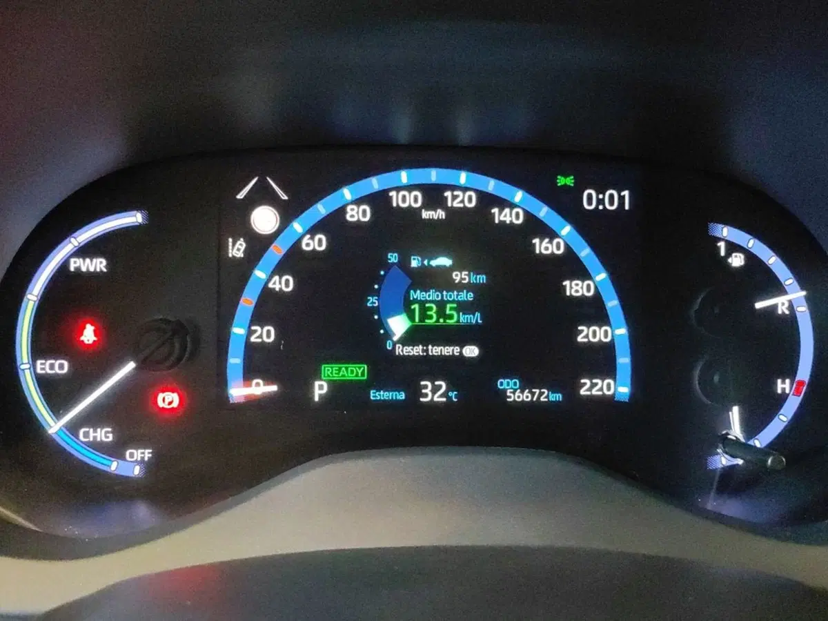 Toyota Yaris Cross usata a Milano (10)