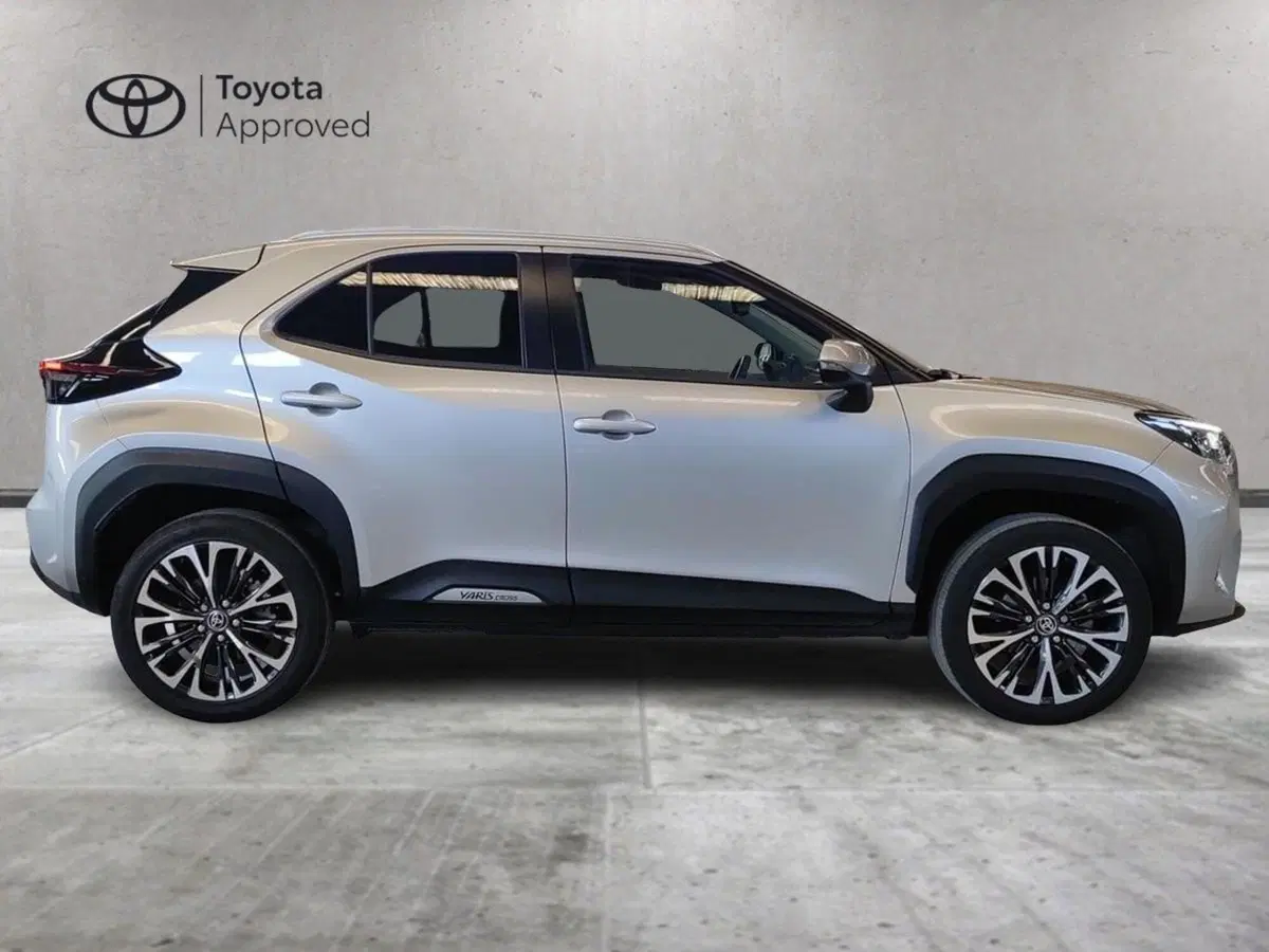 Toyota Yaris Cross usata a Milano (5)