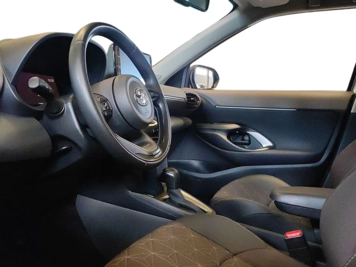 Toyota Yaris Cross usata a Milano (8)
