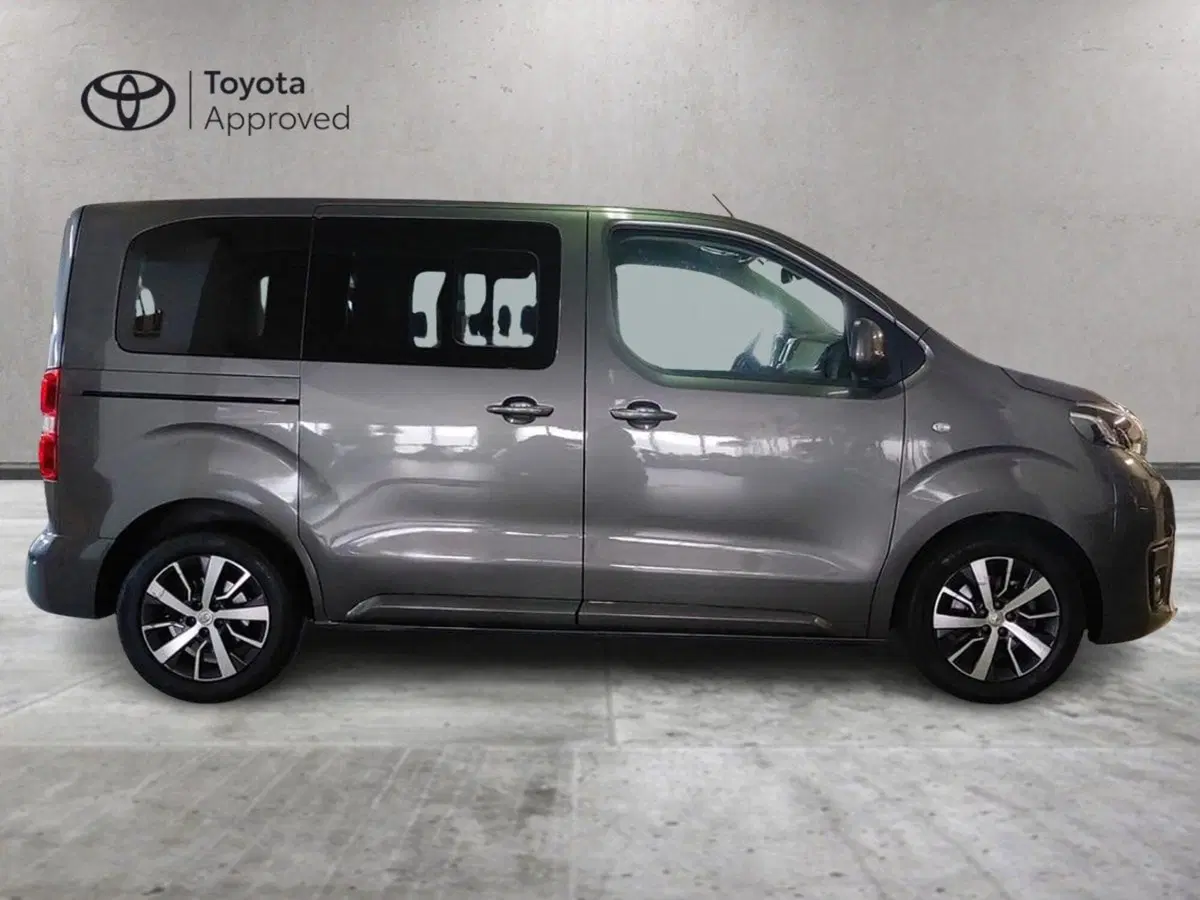 Toyota Proace City Verso usata a Milano (5)