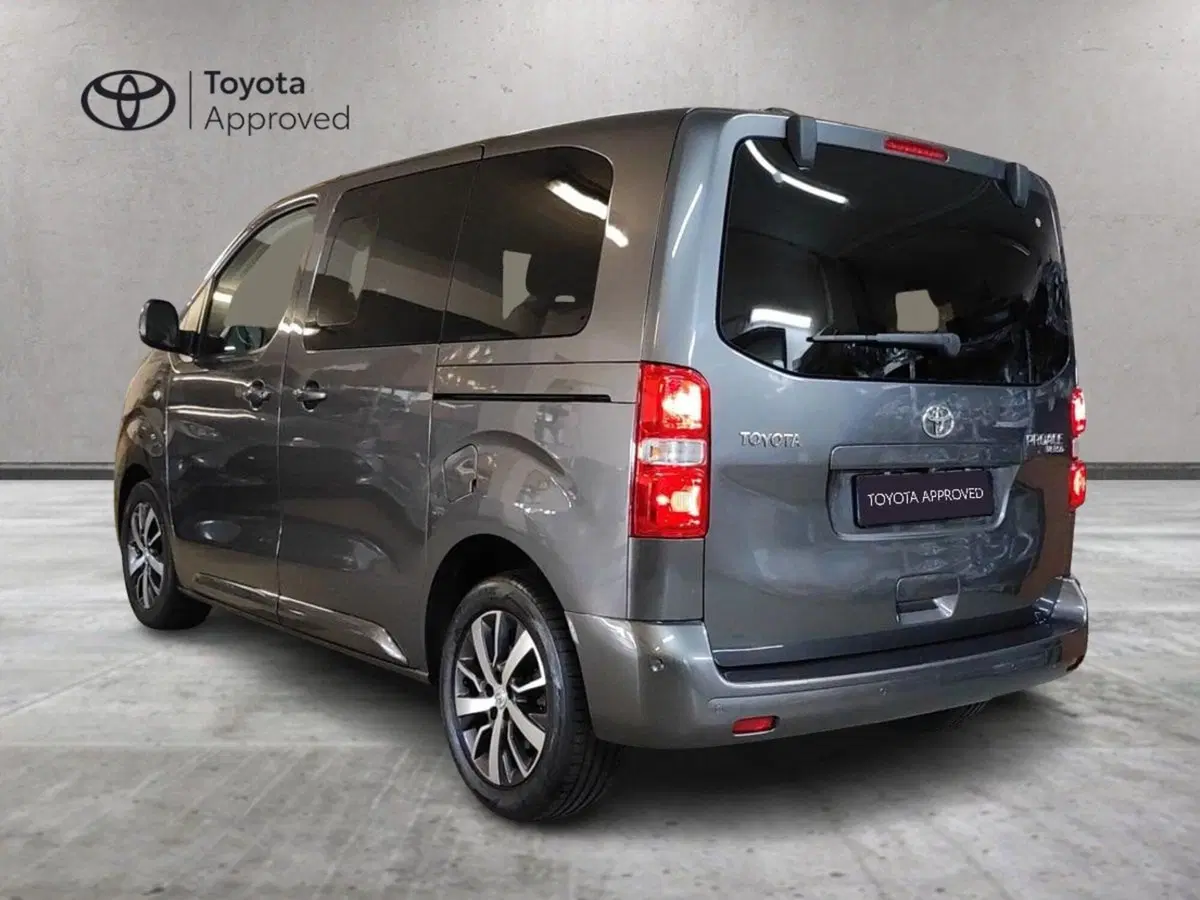 Toyota Proace City Verso usata a Milano (6)