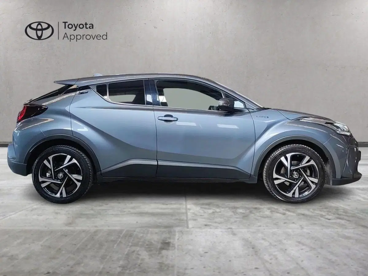 Toyota Toyota C-HR usata a Milano (5)