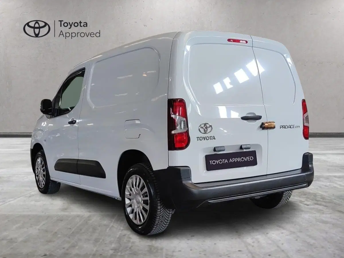 Toyota Proace City usata a Milano (6)