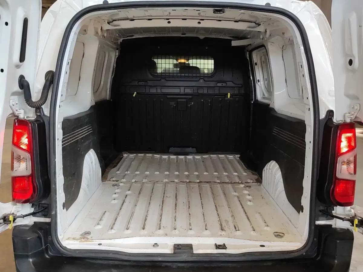 Toyota Proace City usata a Milano (7)