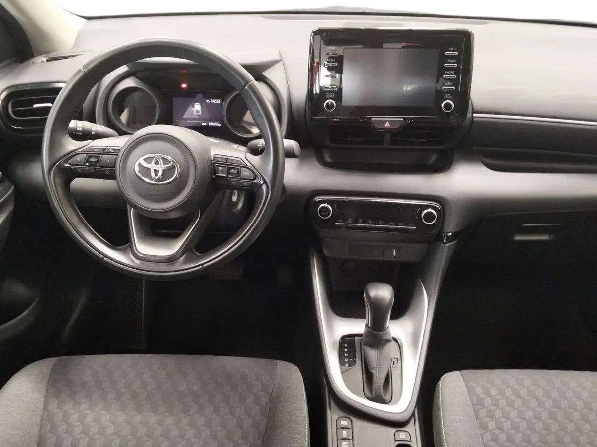 Toyota Yaris usata a Roma (8)