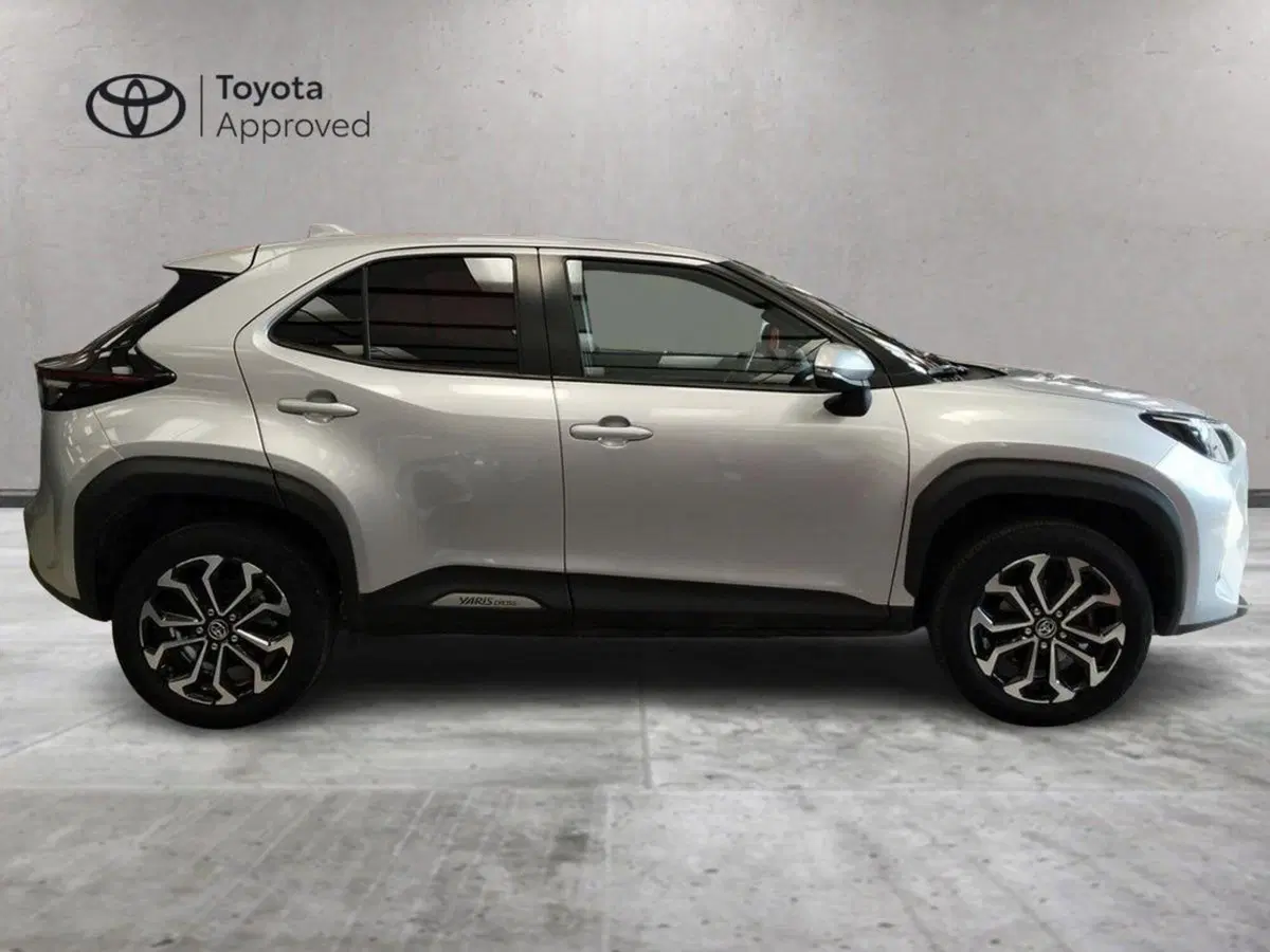 Toyota Yaris Cross usata a Roma (4)
