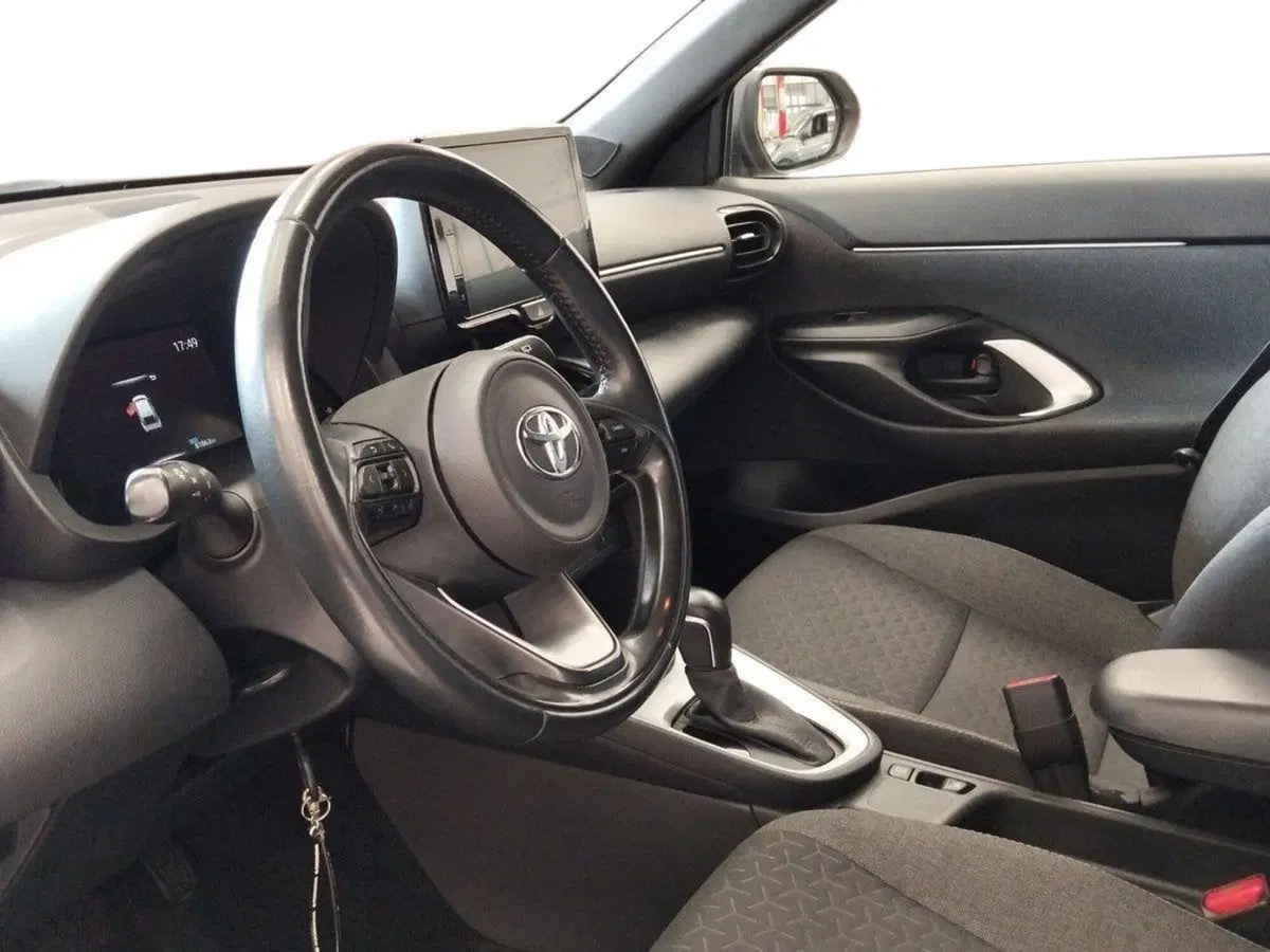 Toyota Yaris Cross usata a Roma (7)