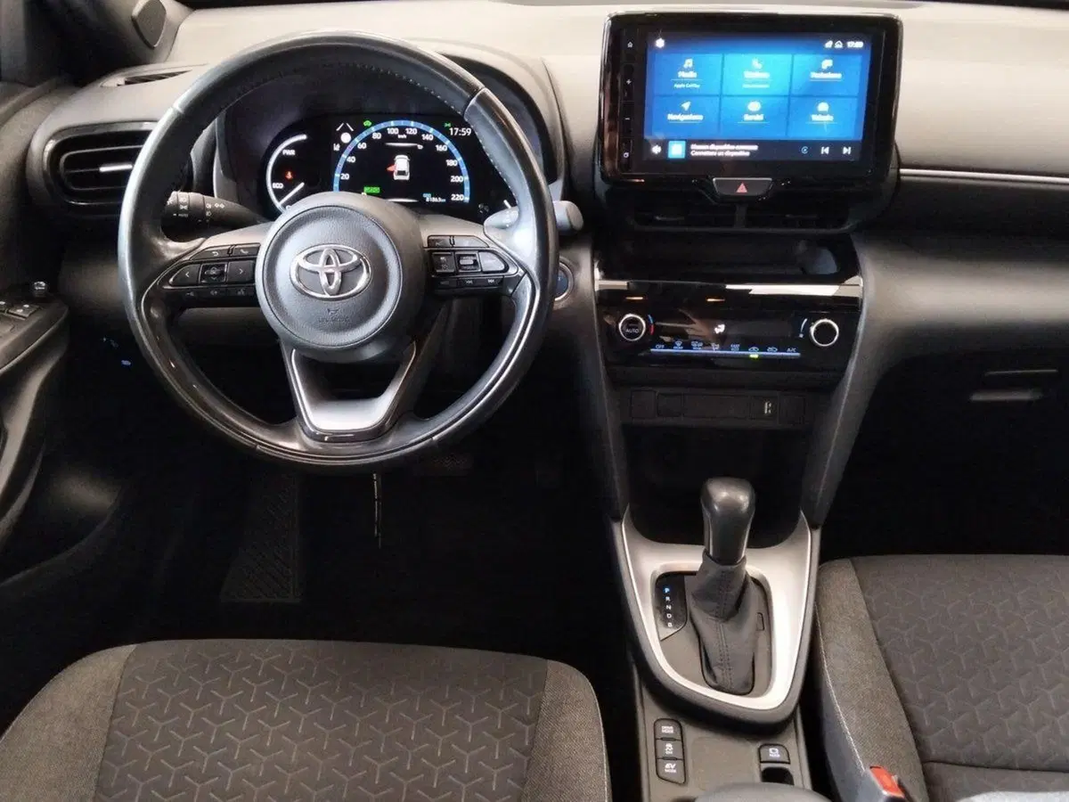 Toyota Yaris Cross usata a Roma (8)