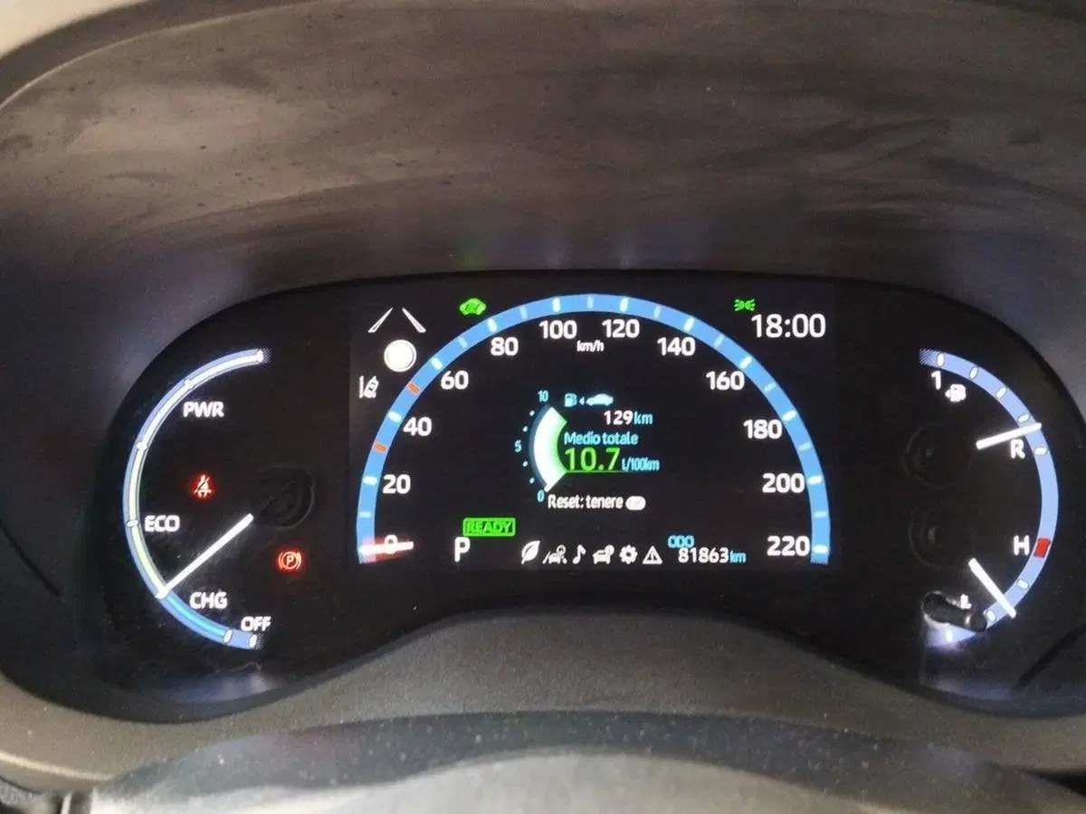 Toyota Yaris Cross usata a Roma (9)