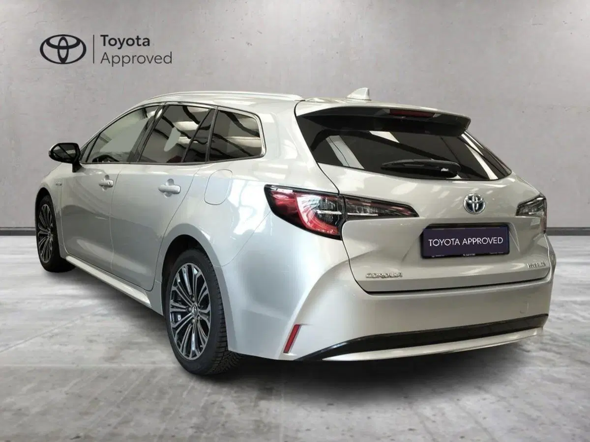 Toyota Corolla Touring Sports usata a Roma (5)