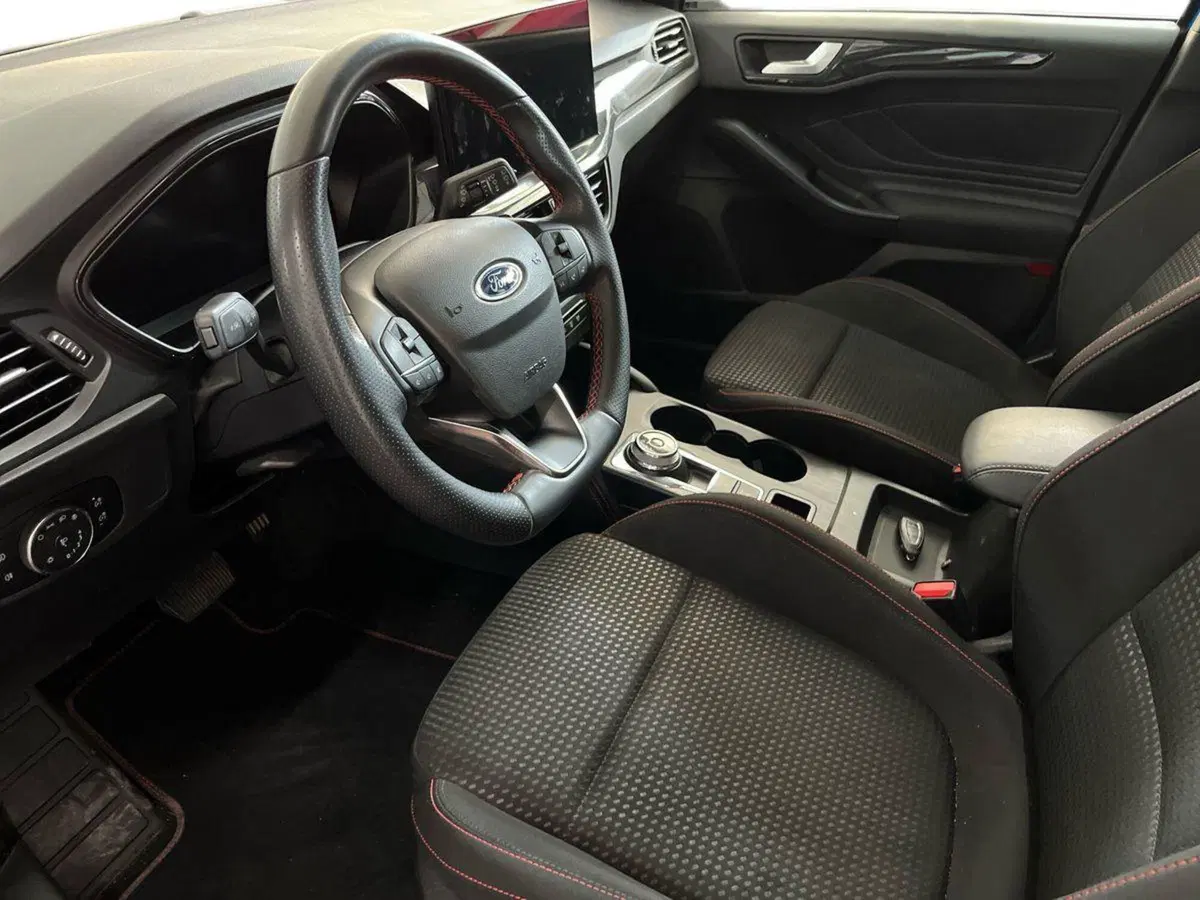 Ford Focus usata a Bari (10)