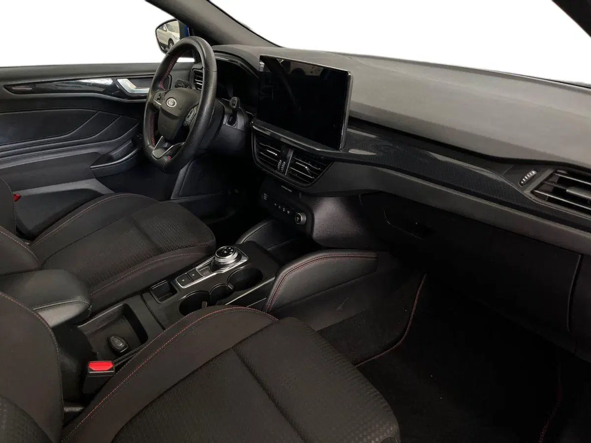 Ford Focus usata a Bari (9)