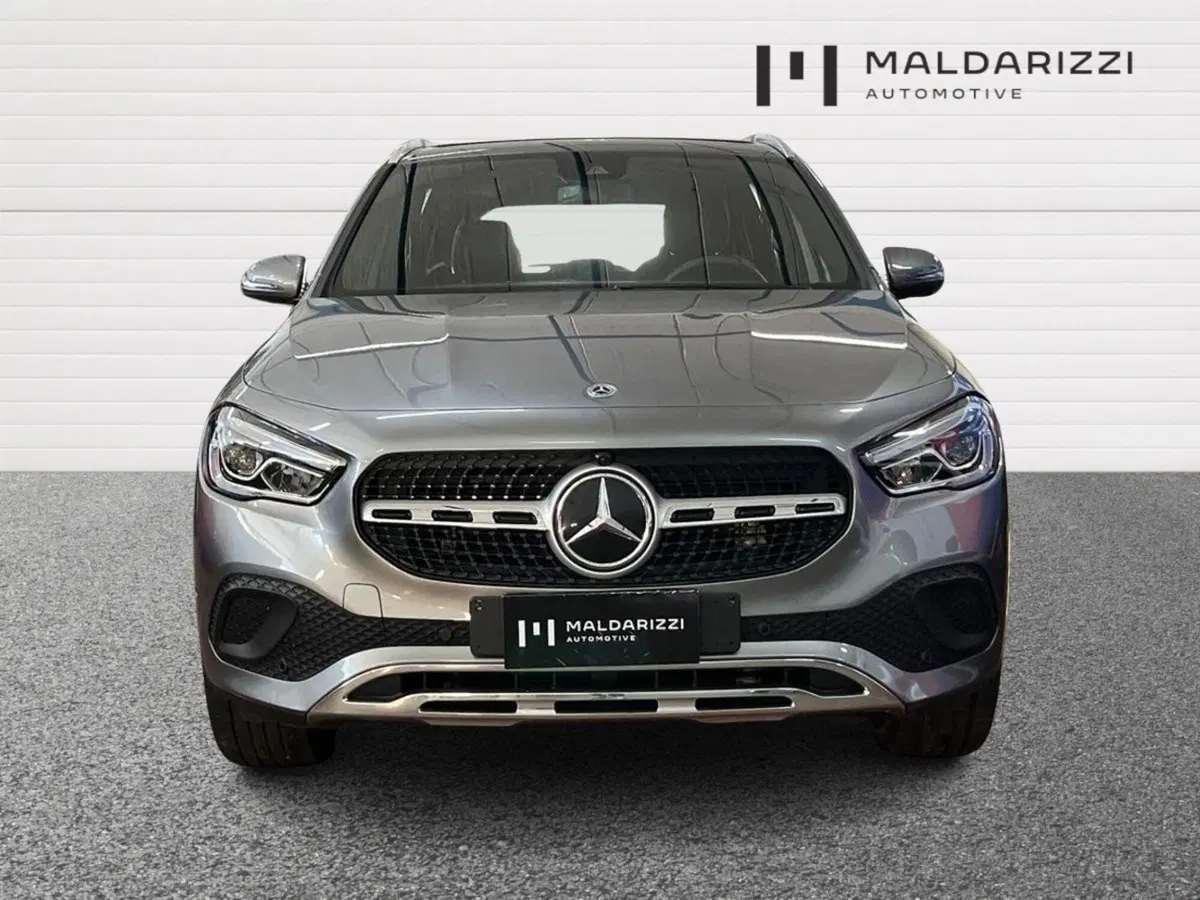 Mercedes-Benz GLA SUV usata a Bari (2)