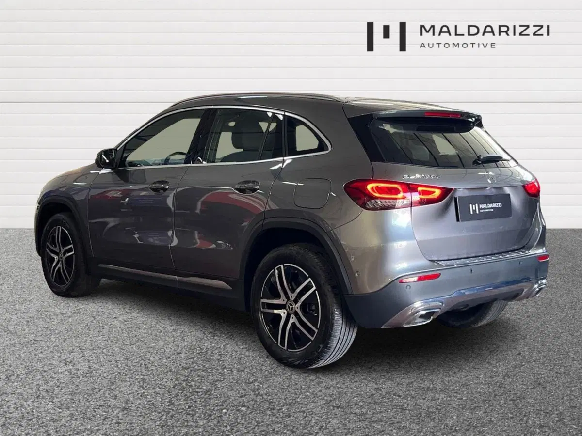 Mercedes-Benz GLA SUV usata a Bari (4)